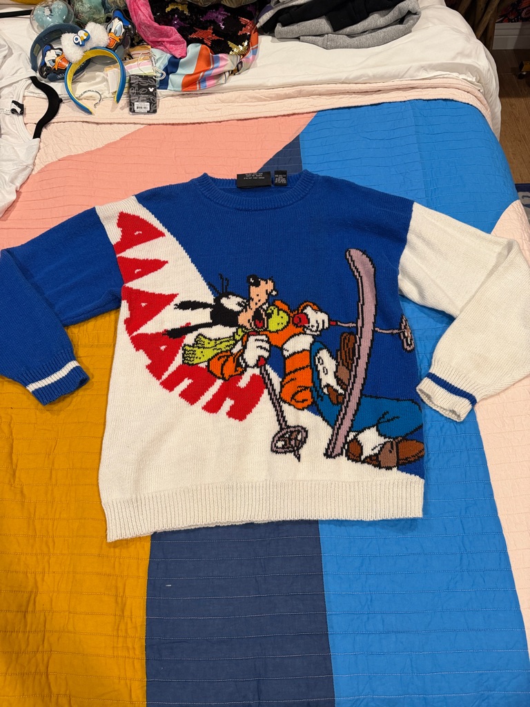 Euc Disney Vintage Goofy Blue & White Cartoon Ski Crewneck Sweater